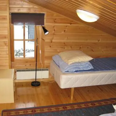 Holiday home Holiday Mestanpuolukka *